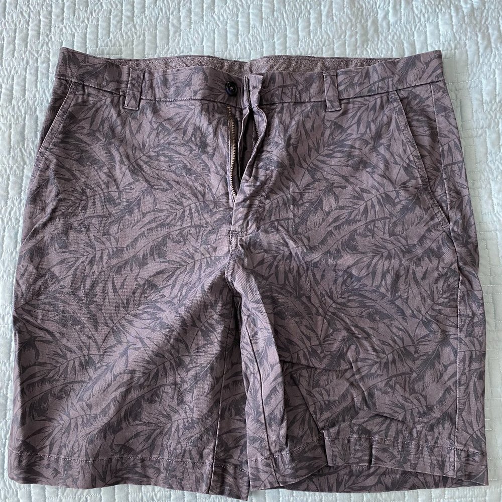 Chino Shorts from Roundtree and Yorke 38" Waist